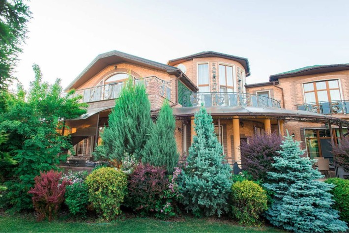 Продаж Будинку Гора вулиця Яблунева Красивий Надійний Басейн в Будинку - фото 1