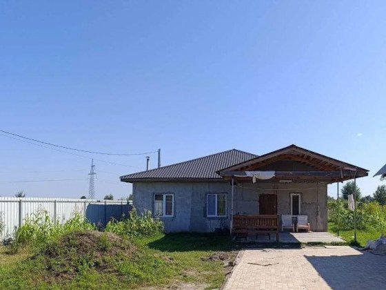 Продам будинок 100 кв.м з ділянкою 6 сото в центрі Зазим'я TV Зазимье