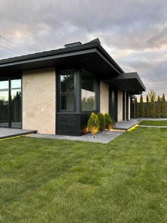 Продаж сучасного будинку в Іванковичах. - фото 1