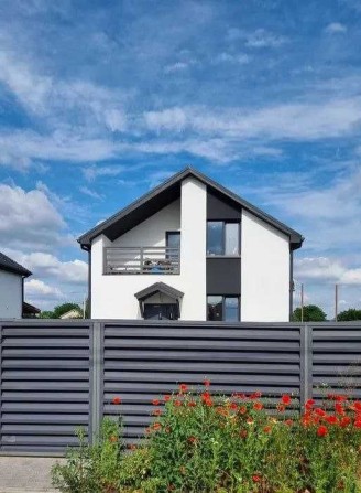 Дом с ремонтом и мебелью продаётся - фото 1