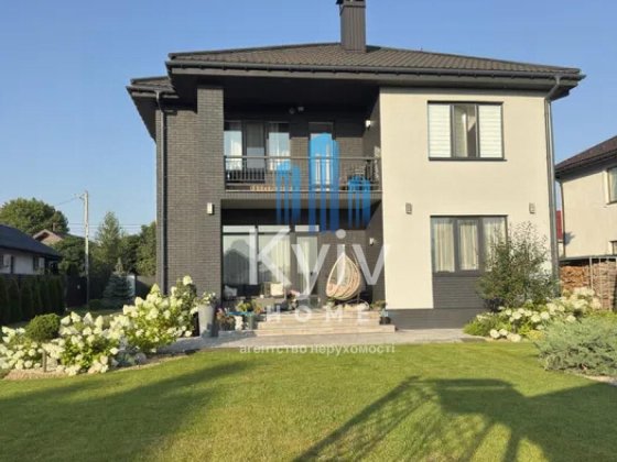 Продаж будинку з ремонтом у с. Зазим’я | 220 м² | 10 соток | Генератор Зазимье