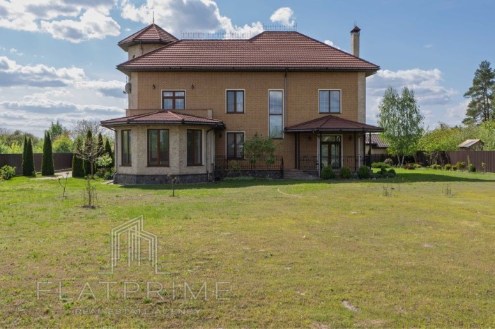 Продам будинок з басейном..Без%.До Києва 20 хв. Будинок з ремонтом. - фото 1