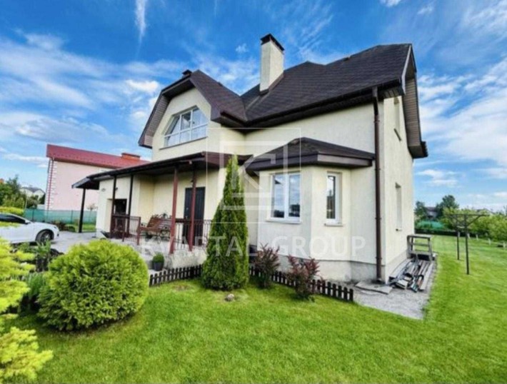 Продам 2-поверховий будинок з терасою у закритому КМ з охороною! - фото 1