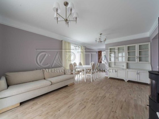 Продаж нового будинку з ремонтом в Іванковичах Иванковичи