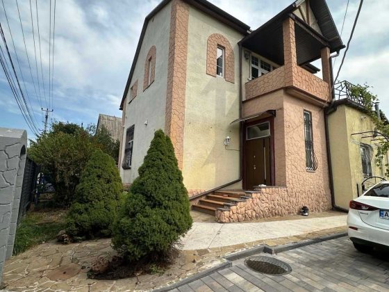 Заміський будинок з басейном для великої родини! ГАЗ. опалення, камін! Круглик