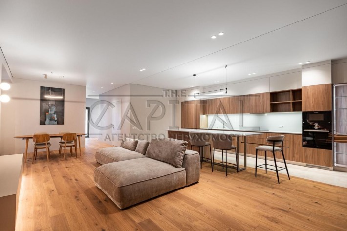 Продажа дома с бассейном, Крушинка, закрытый КГ - фото 1