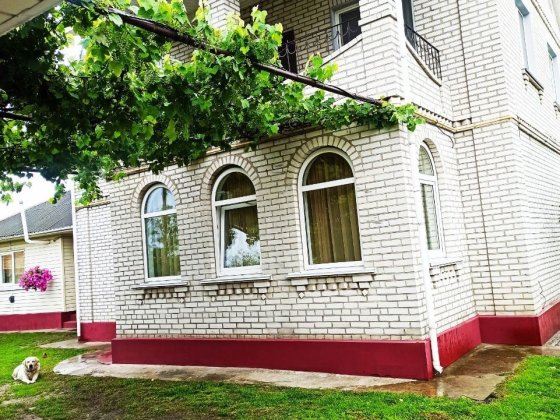 Двопорховий будинок та земельна ділянка Лютеж