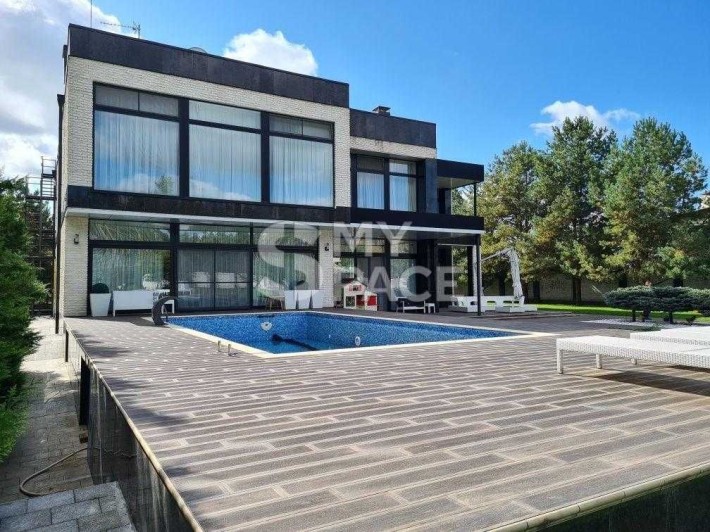 Будинок з ремонтом, 565 м2, с. Дмитровка/Петрушки/Білогородка - фото 1