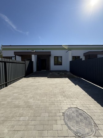 Продам ТАУНХАУС з ГАЗОМ,асфальтований підʼїзд,ділянка - фото 1