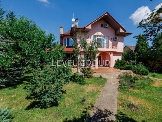 Продаж будинку с. Нові Безрадичі Будинок з ремонтом! + 12 сот. Нові Безрадичі