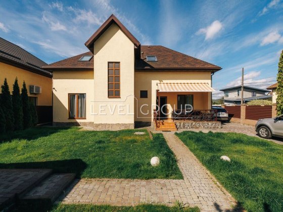 Продам будинок 210м2 в с. Нові Безрадичі Обухівський р-н Нові Безрадичі