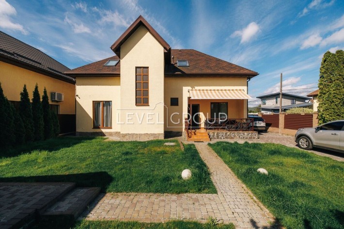 Продам будинок 210м2 в с. Нові Безрадичі Обухівський р-н - фото 1