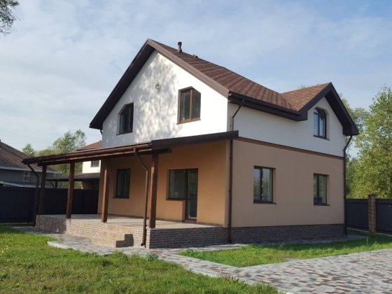 Продам 2 эт. дом 150 кв.м. в с.Осещине, свой пляж на затоке р.Десна Осещина