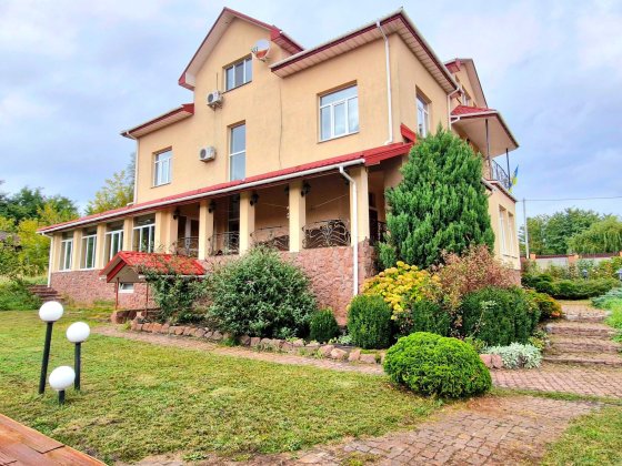 Продаж розкішного будинку біля озера в с.Петрушки, Київська область Петрушки