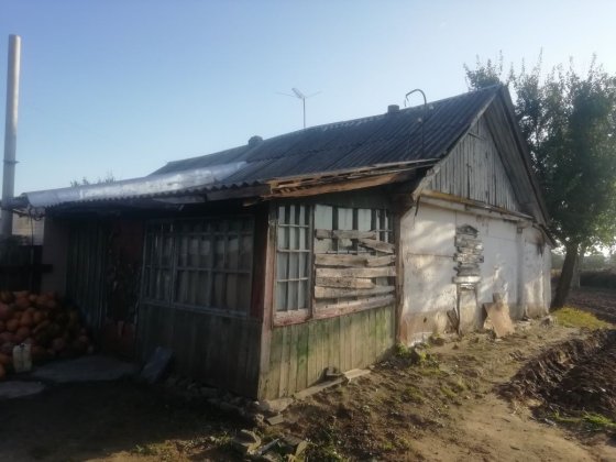 Продам земельну ділянку з частиною  будинку Плесецьке Фастівський р Плесецьке