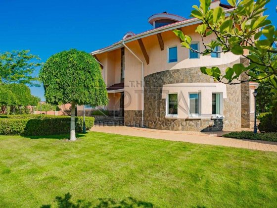 Продаж / Будинок / Козин  Плюти с виходом на Козинку Плюты