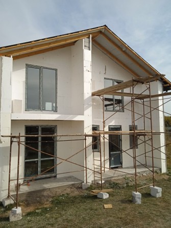 Будинок 2-поверховий  на власній ділянці - фото 1