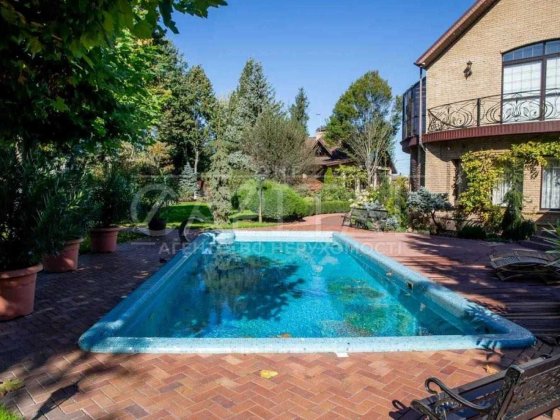 Продаж /Будинок /600 м2 /Броварський район /Погреби /вул. Тополина Погребы