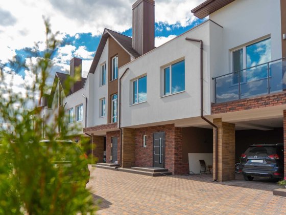 Продажа теплого таунхауса 167м2 + крытое паркоместо, Троещина, Погребы Погребы