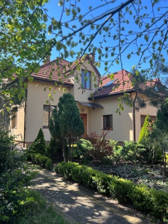 Современный очень уютный дом в п. Романков, Новообуховская трасса! - фото 1