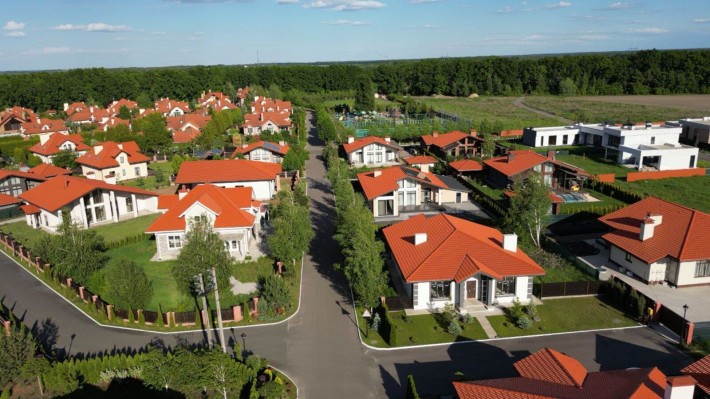 Індивідуальний будинок у КМ «Рославичі» - стиль життя, який приваблює! - фото 1