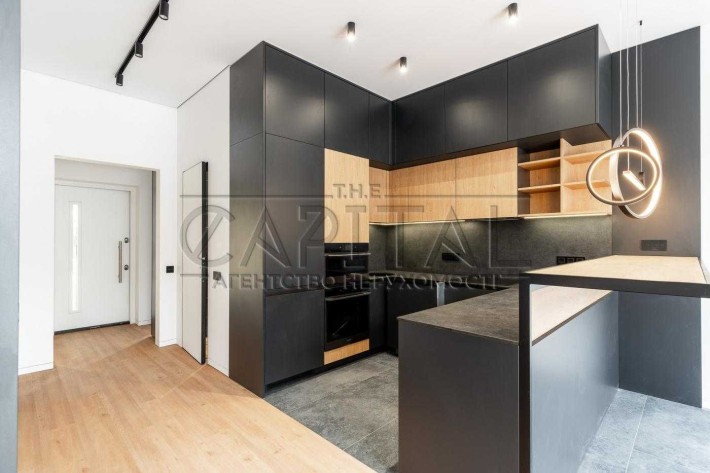 Продаж будинку, таунхаус, закрите КМ, Рожни - фото 1