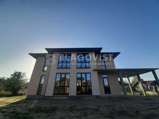 Романков - дом 270 м кв   на 12 сотках Романків