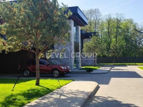 Продаж будинку у клубному містечку. Романків! Романків