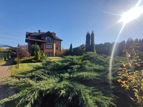 Дом в Романкове с укрытием и своим ландшафтом, закрытая территория! Романків