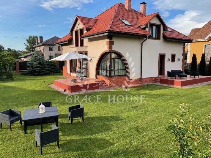 Продажа дома(270м) у леса Старые Петровцы 15 соток земли первая линия - фото 1