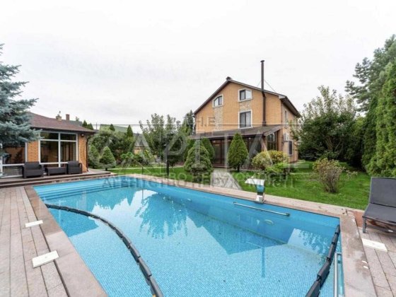 Продаж/ Будинок/ 323 м2/ Бориспільський район/ Щасливе/ вул. Святкова Счастливое