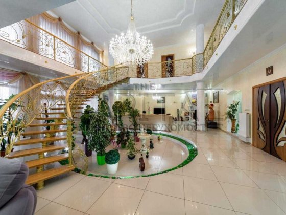 Продаж / Будинок / 387 м2 / Таценки / вул. Лісна Таценки