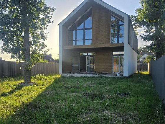 Продаж Будинку в Хотові Хотов