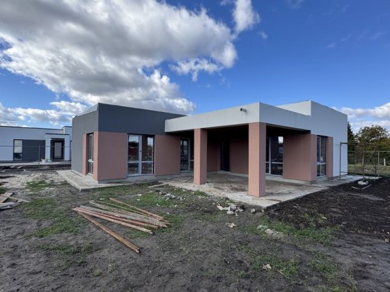 Продаж сучасного будинку Фурси