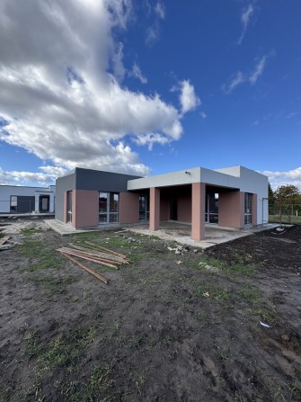 Продаж сучасного будинку - фото 1