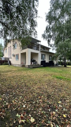 Дуплекс с большим участком и соседи через гараж в закрытом КГ метро - фото 1