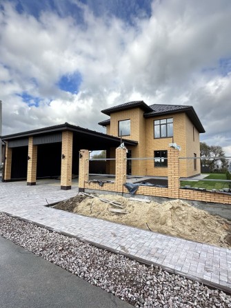 Власник Будинок 182м2+тераса 30м2+автонавіс 80м2 - фото 1