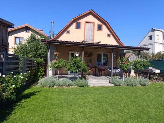 Продаж Будинок з ремонтом у с. Крюківщина від Власника !

Просторий т Шевченкове