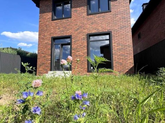 Просторий будинок на ділянці 4 сотки за ціною дуплексу Шевченкове