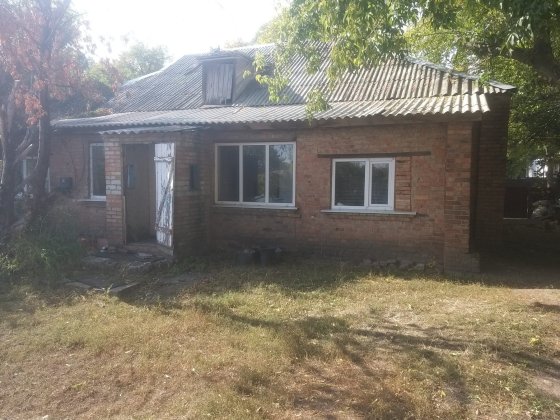 Продам будинок в центрі Долинская