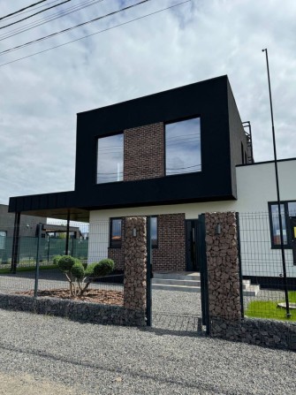 Якісний Будинок в Сучасному Стилі Хай-Тек 154 кв.м. - фото 1