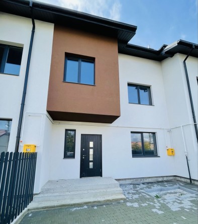 Продаж котеджу, початковий ремонт , центр Рудно! - фото 1