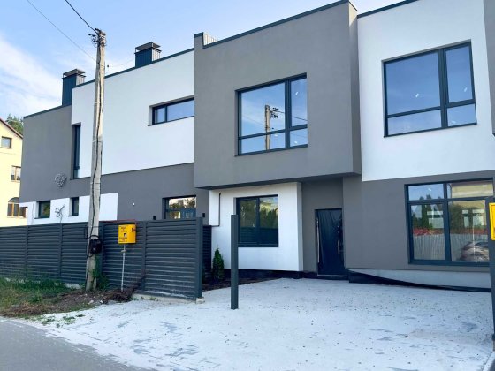 Продам котедж в Брюховичах на вул. Арктичній (єОселя) Брюховичи