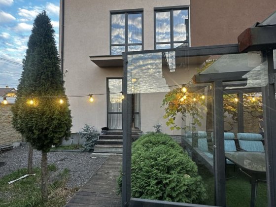 Продаж спареного котеджу в Рудно з ремонтом Рудное