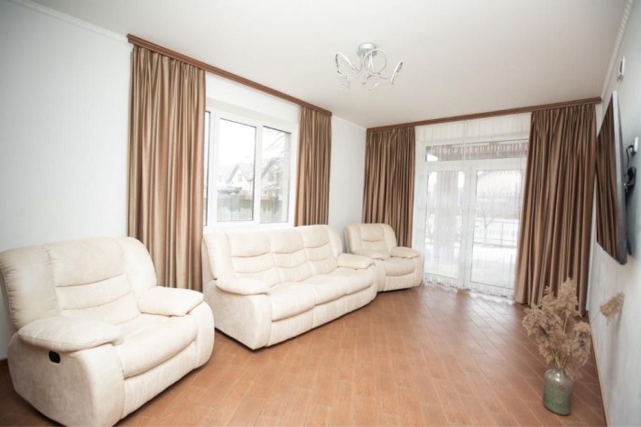 Продаж окремого будинку смт Рудне-Львів з ремонтом - фото 1