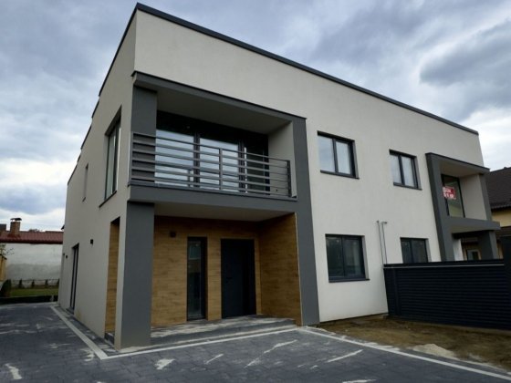 Продаж котеджу біля Львова. З ремонтом та меблями. Рудно Рудное