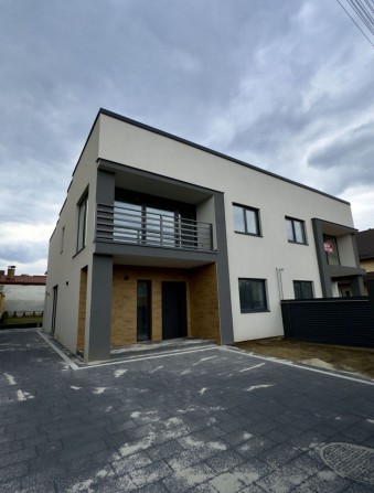 Продаж котеджу біля Львова. З ремонтом та меблями. Рудно - фото 1