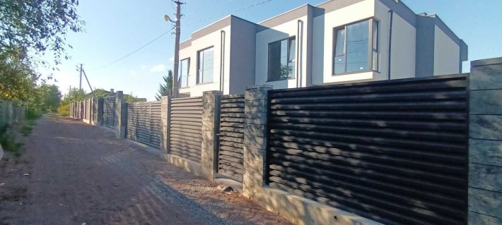 Продаж котеджу с. Зубра вул. С. Бандери 175.6 м.кв. 142000дол. Без % - фото 1