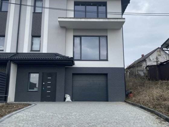 Будинок/котедж 202 м2 Зубра