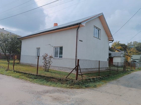 Продається будинок поблизу Львова у с. Зимна Вода Зимняя Вода